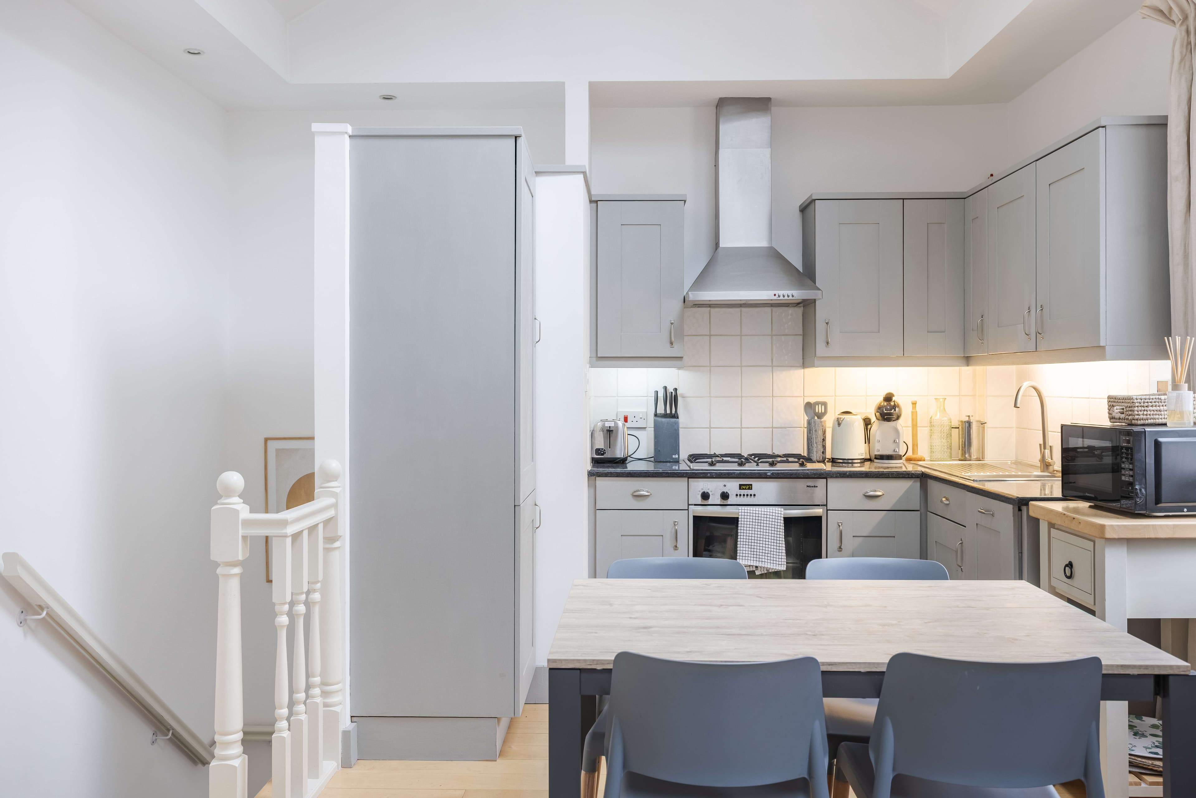 Bathurst Mews III
